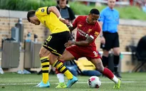 Liverpool nhận tin xấu về Nathan Clyne