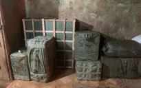 Thu giữ lô hàng may mặc nhập lậu