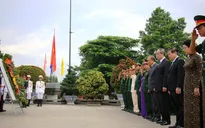 Lãnh đạo TP.HCM dâng hương tưởng niệm các anh hùng, liệt sỹ
