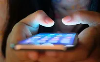 Dành 5 giờ mỗi ngày cho điện thoại có khả năng bị béo phì tới 43%