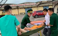 Trắng đêm cứu ngư dân bị nạn trên biển