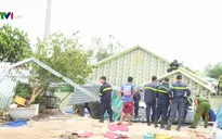 Sạt lở bờ sông Cái Sắn làm sụp 2 căn nhà