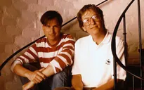 Bill Gates gọi Steve Jobs là "gã khốn", dùng bùa phép để cứu Apple khỏi phá sản
