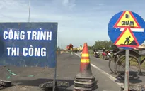 Khẩn trương khắc phục đoạn đường dẫn cầu Vàm Cống bị hư hỏng
