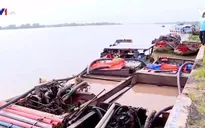 Vĩnh Long: Bắt giữ 11 phương tiện hút trộm cát