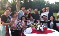 CLIP: Dàn diễn viên "Về nhà đi con" ngồi bên nhau nghêu ngao hát nhạc phim trong cảnh kết