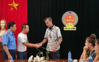 Tước giấy phép lái xe taxi thu tiền khách du lịch gấp 10 lần