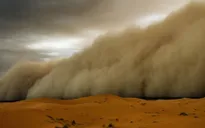 Bụi Sahara làm dịu các cơn bão ở Đại Tây Dương