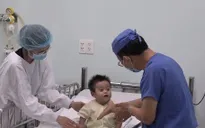 Ghép gan thành công cho trẻ sinh non từ người hiến là ông nội