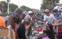 Quảng Nam: Lấn đường họp chợ gây mất trật tự an toàn giao thông