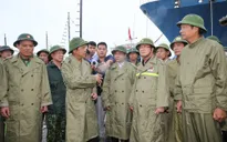 Phó Thủ tướng Trịnh Đình Dũng kiểm tra công tác ứng phó bão số 3 tại tỉnh Quảng Ninh