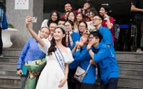 Hoa hậu Lương Thùy Linh trở về ĐH Ngoại thương sau đăng quang