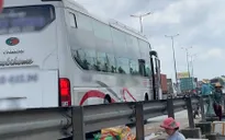 TP. HCM xử lý phương tiện hoạt động kiểu "xe dù bến cóc"