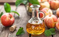 Tự làm mặt nạ thiên nhiên kiềm dầu cho tóc tại nhà