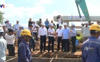 Phó Thủ tướng Vương Đình Huệ khảo sát tuyến cao tốc Trung Lương - Mỹ Thuận
