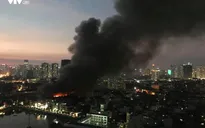 Tạm thời khống chế đám cháy lớn ở Công ty bóng đèn phích nước Rạng Đông