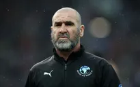 Eric Cantona nhận giải thưởng đặc biệt từ UEFA