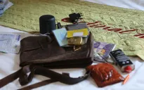 Nhóm nam nữ mang súng vào khách sạn chơi ma túy
