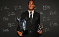 Virgil van Dijk giành giải thưởng cầu thủ xuất sắc nhất mùa giải!