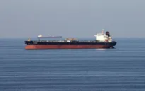 Iran bắt giữ một tàu chở dầu nước ngoài ở vùng Vịnh