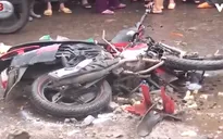 Họp chợ ven đường, nguy cơ tai nạn giao thông