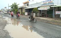 Quốc lộ 80 xuống cấp nghiêm trọng