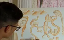 Họa sĩ Ấn Độ vẽ tranh từ… bùn