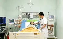 Truyền gần 30 lít máu cứu sản phụ ngừng tuần hoàn, hôn mê do tắc mạch ối