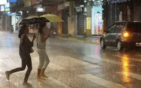 Trung Quốc phát cảnh báo đỏ trước khi siêu bão đổ bộ