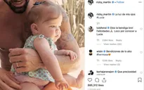 Ricky Martin công khai ảnh con gái lần đầu tiên