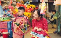 Dương Cẩm Lynh khoe bộ ảnh Trung thu ngọt ngào bên con trai