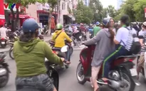 Bình Định: Tăng cường kiểm tra việc đội mũ bảo hiểm của học sinh