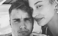 1 năm sau kết hôn, Justin Bieber thú nhận yêu vợ hơn