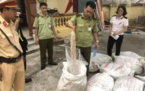 Bắt giữ 700kg lòng lợn đã bốc mùi hôi thối