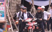 Tràn lan tình trạng học sinh đi xe máy phân khối lớn