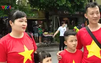 Người dân háo hức dạo phố đi bộ Hồ Gươm mừng Quốc khánh