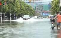 Mưa lớn, nhiều tuyến đường tại Hà Tĩnh “biến” thành sông