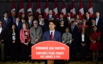 Thủ tướng Canada cam kết siết chặt kiểm soát súng đạn
