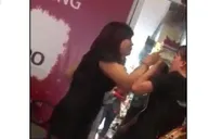 Hà Nội: Xác minh vụ nữ chủ shop giày dép tát vào mặt nhân viên cũ