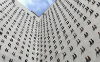 440 đôi giày cao gót tưởng niệm phụ nữ bị sát hại vì bạo lực