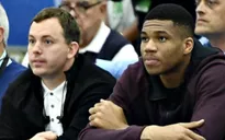 Milwaukee Bucks nhận án phạt kỳ lạ từ NBA