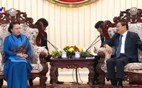 Chủ tịch Quốc hội Nguyễn Thị Kim Ngân hội kiến Thủ tướng Lào Thongloun Sisoulith