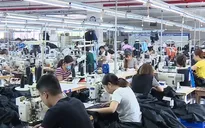 Tăng giờ làm thêm: Cực chẳng đã hay "cứu cánh" mưu sinh?