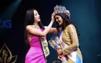 Phương Khánh trao vương miện cho Miss Earth India 2019