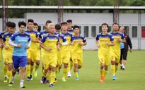 Công Phượng hăng hái tập luyện sau khi hội quân cùng ĐT Việt Nam tại Thái Lan