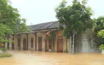 Hà Tĩnh: Nhiều ngôi trường vùng lũ vẫn đang chờ đón học sinh