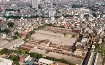 Di dời cơ sở ô nhiễm ra khỏi nội thành - Đất vàng thuộc về ai?