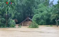 Mưa lũ gây ngập hàng ngàn nhà dân, nhiều tuyến quốc lộ sạt lở