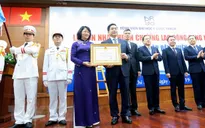 Bệnh viện Đại học Y Dược TP.HCM đón nhận Huân chương Lao động hạng Nhất
