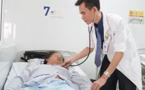 Suýt mất mạng vì ăn... đuông dừa